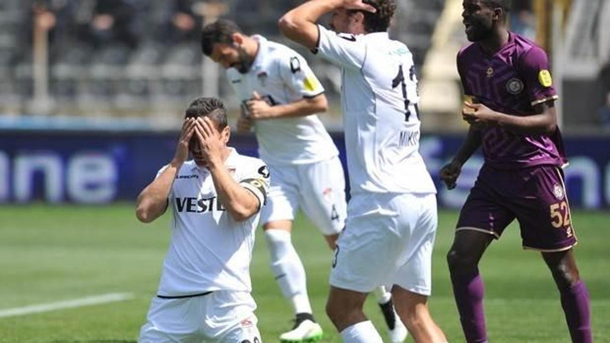 PTT 1. Lig'in dibi yangın yeri