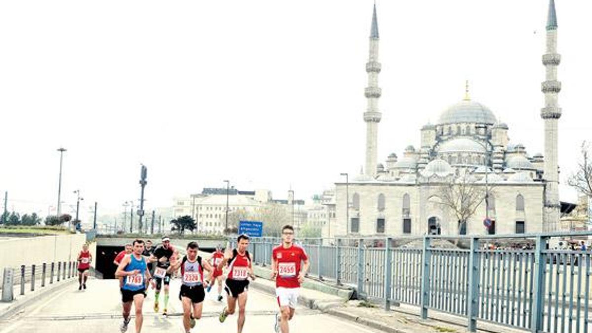 Yarı maratona Kenyalı damgası!