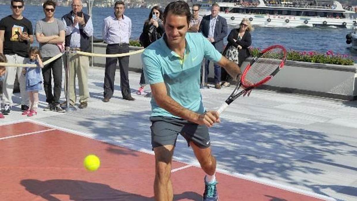 Federer İstanbul'da boy gösterdi
