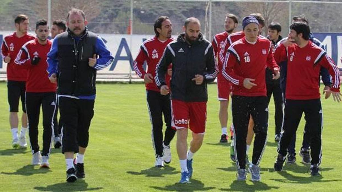 Sivasspor G.Saray'a odaklandı