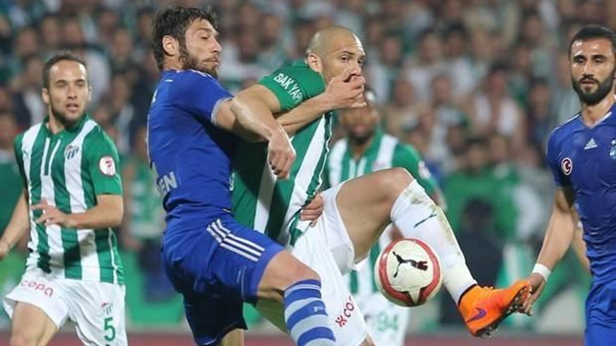F.Bahçe'den 2.5 milyon Euro'luk teklif!