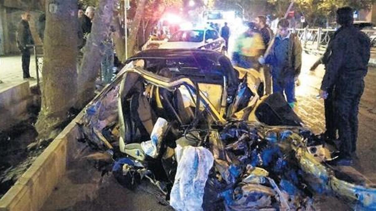 Sarı Porsche, yasak aşk ve GS formalı bir İranlı