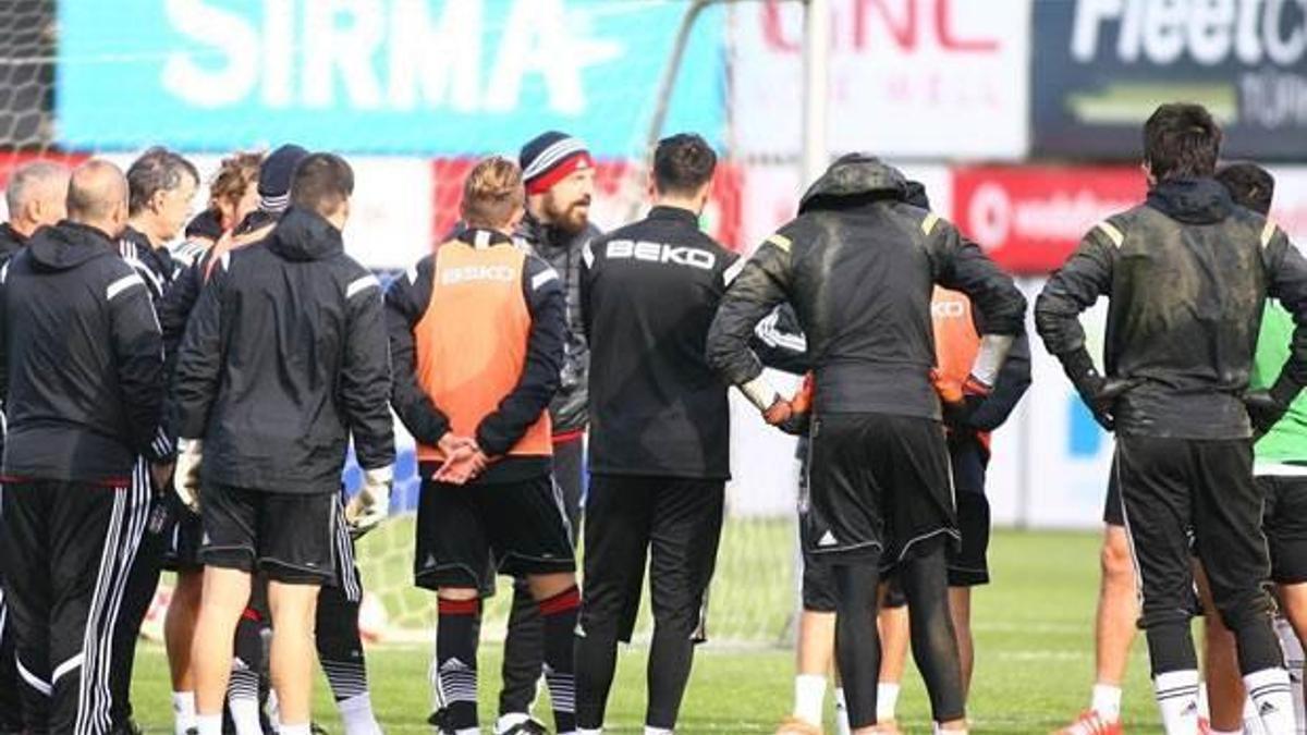 Futbolculardan büyük 'feda'