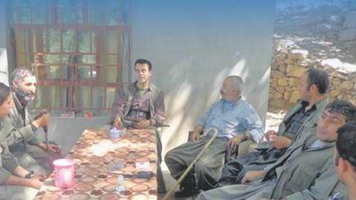 Demirtaş'ın kardeşinin olay yaratan fotoğrafı!