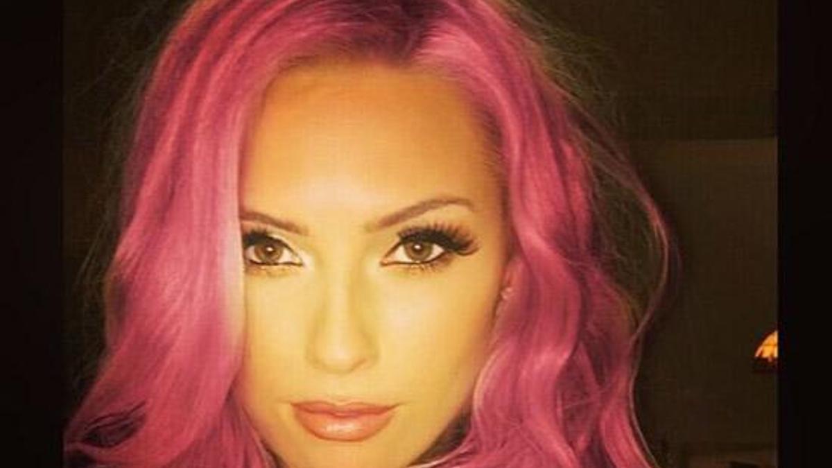 Serdar Ortaçı'ın eşi Chloe Loughnan şok etti!