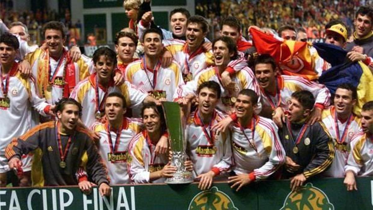 UEFA zaferinin 15. yılı!
