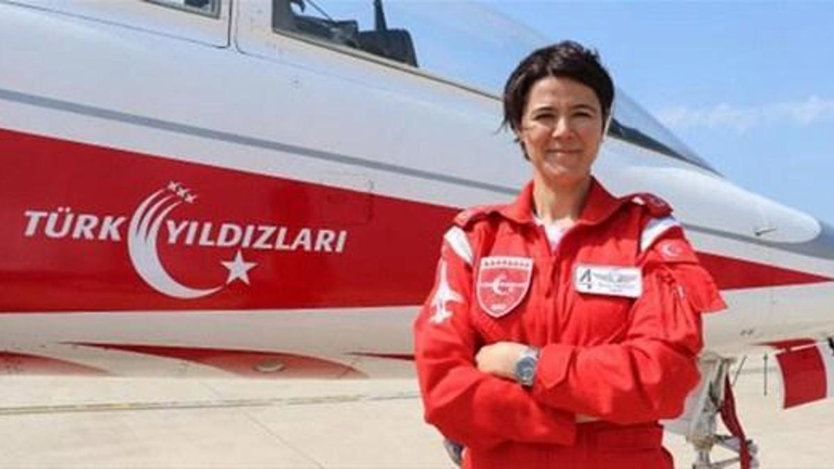Türk Yıldızları’na ilk kadın yıldız