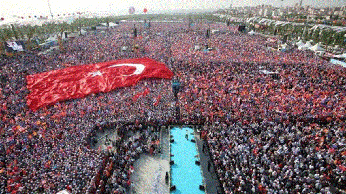 Davutoğlu İstanbul mitinginde konuştu
