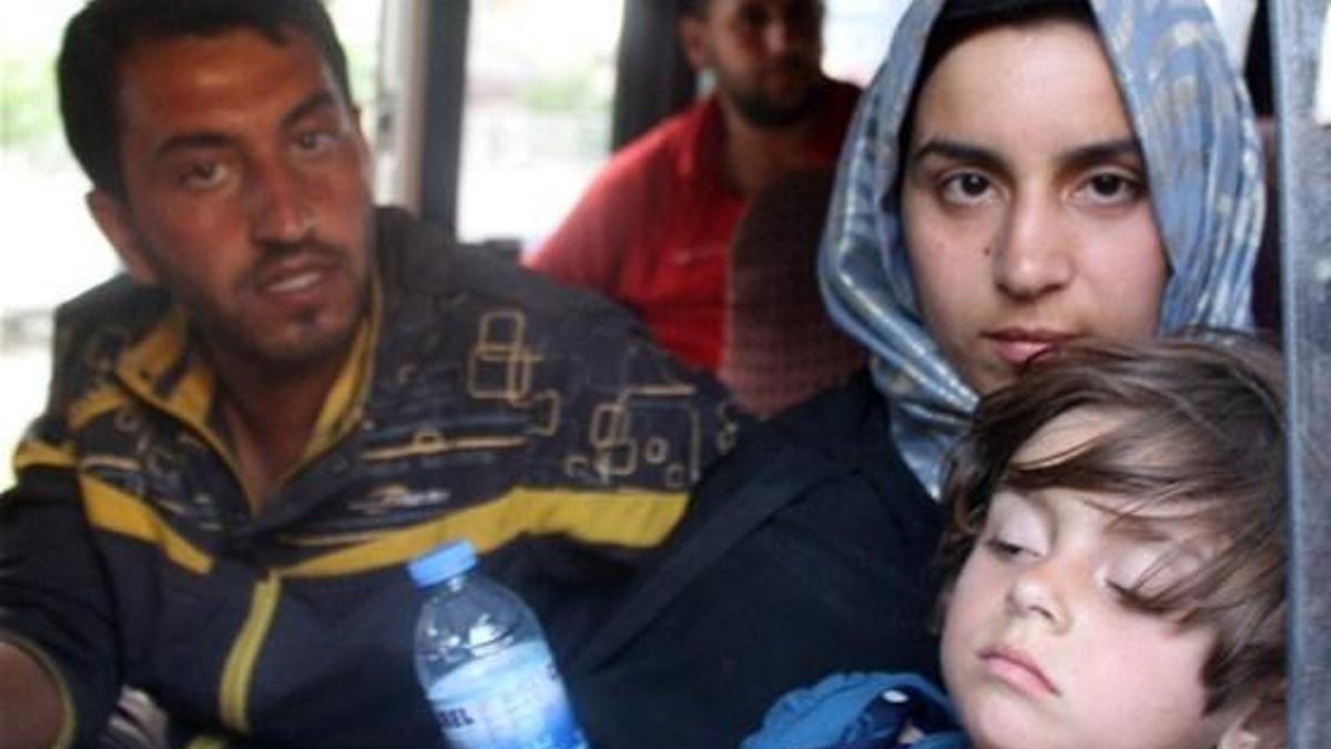 64 Iraklı, Hatay'dan Türkiye'ye sığındı