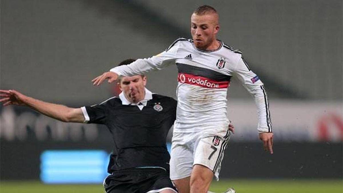 Beşiktaş'ta Gökhan ve Motta yok!
