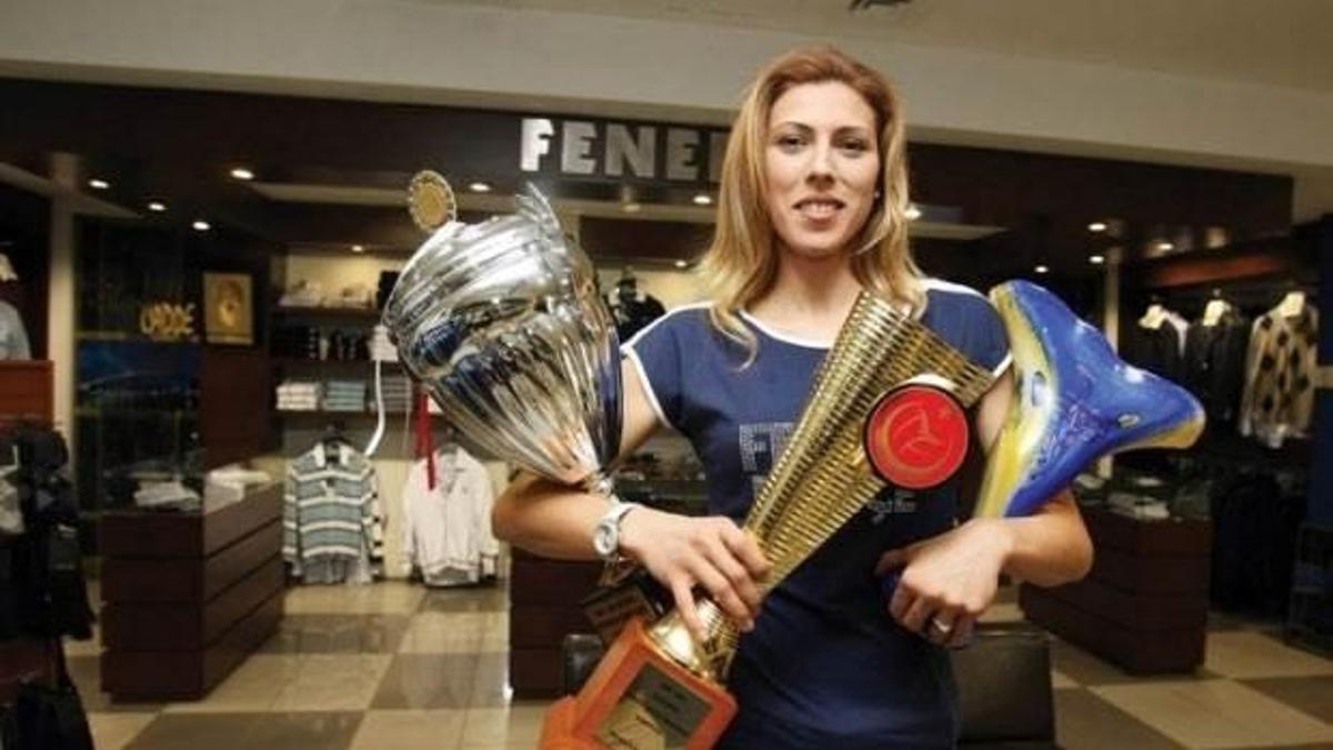 Fenerbahçe Grundig'de ayrılık