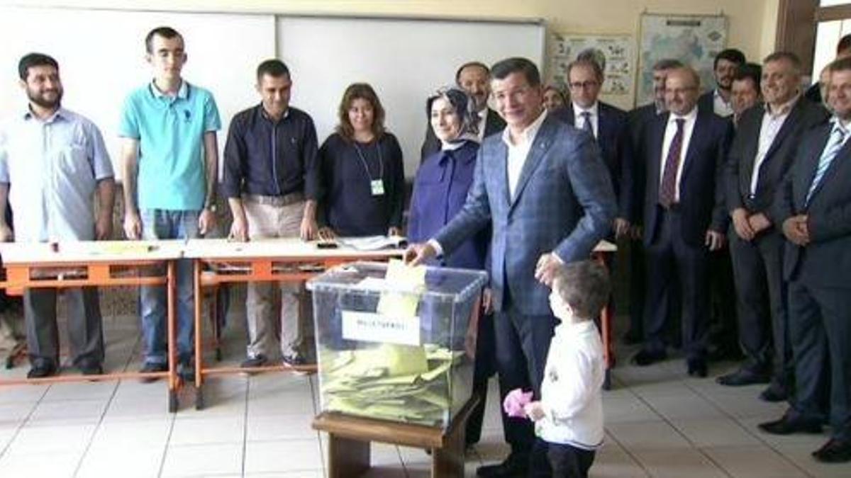 Bu köyde seçim bitti!