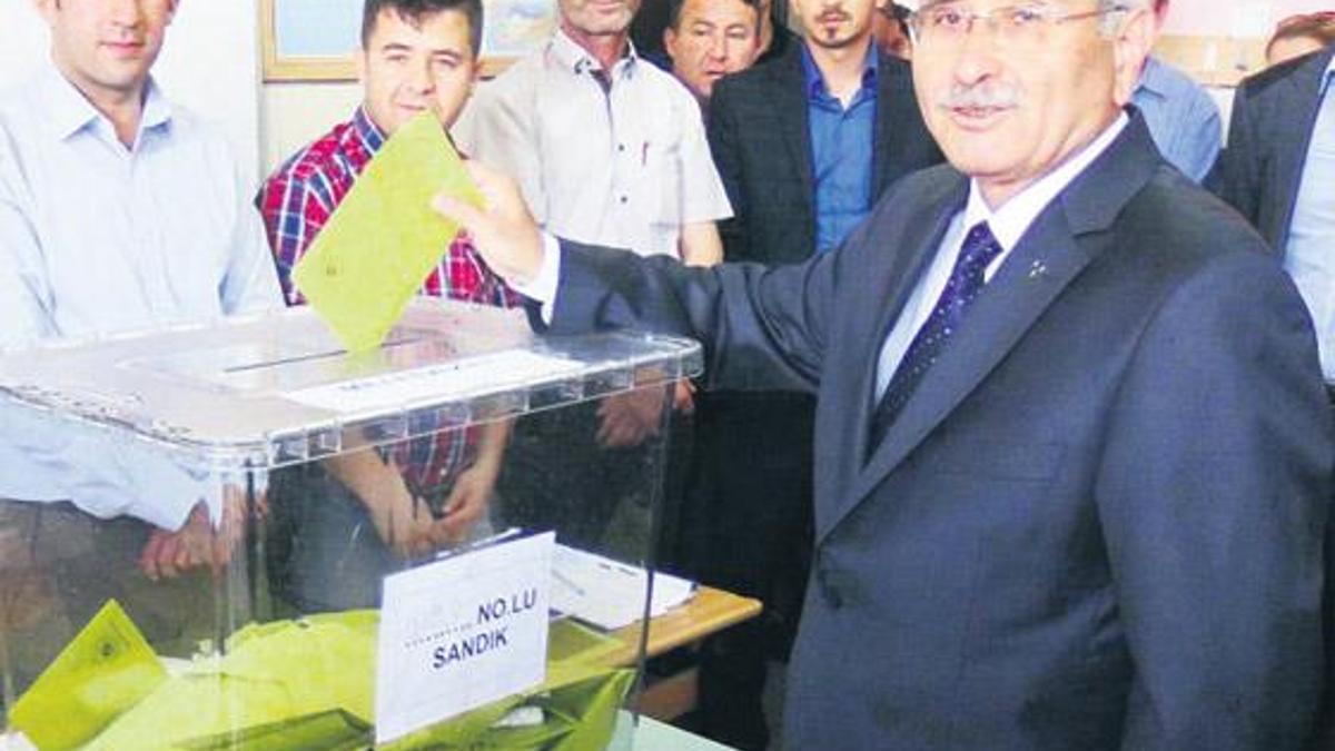 Erol Simavi hayata veda etti!