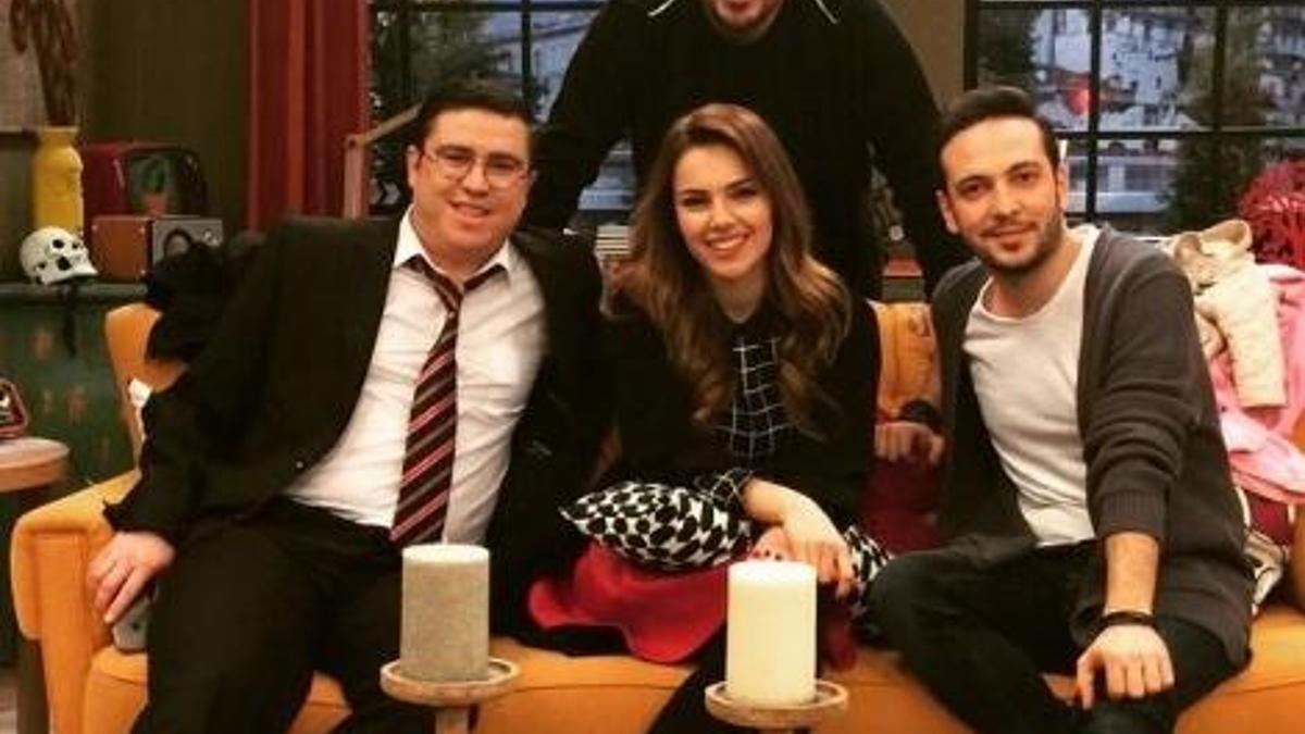 Rol arkadaşına abayı yaktı!