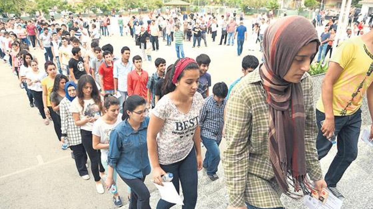 13 çok zor soruyu yapan bu kapıyı aralar!