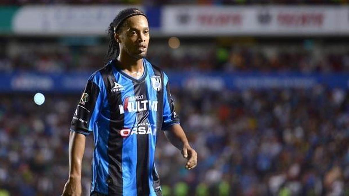 Ronaldinho'dan transfer açıklaması