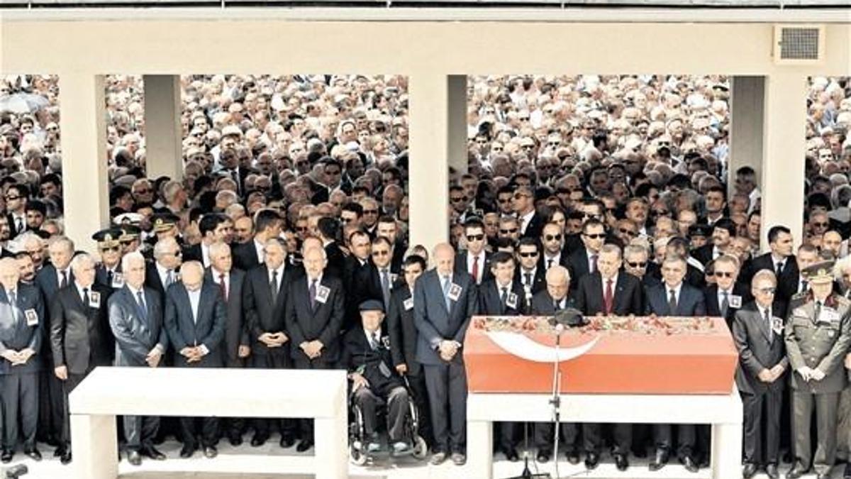 Baba, şapkasıyla uğurlandı