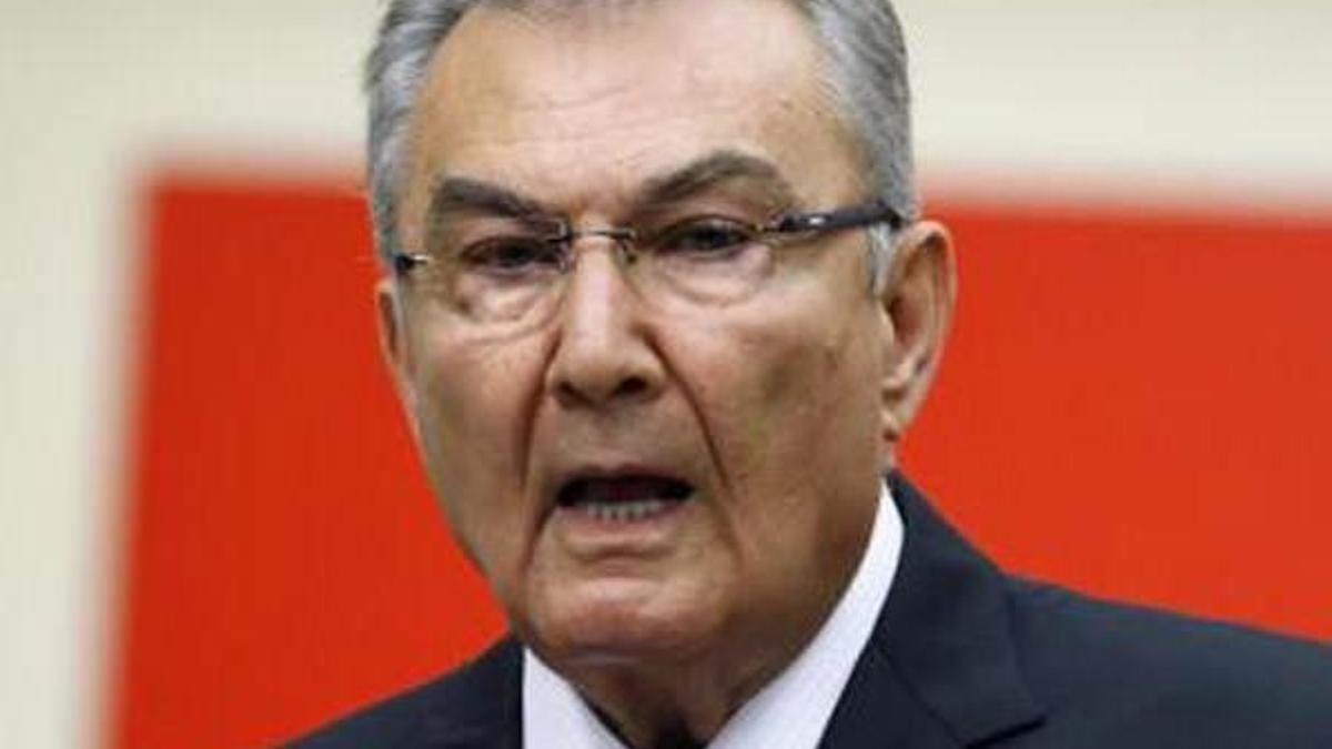 CHP toplantısında bazı milletvekilleri Baykal'a tepki gösterdi