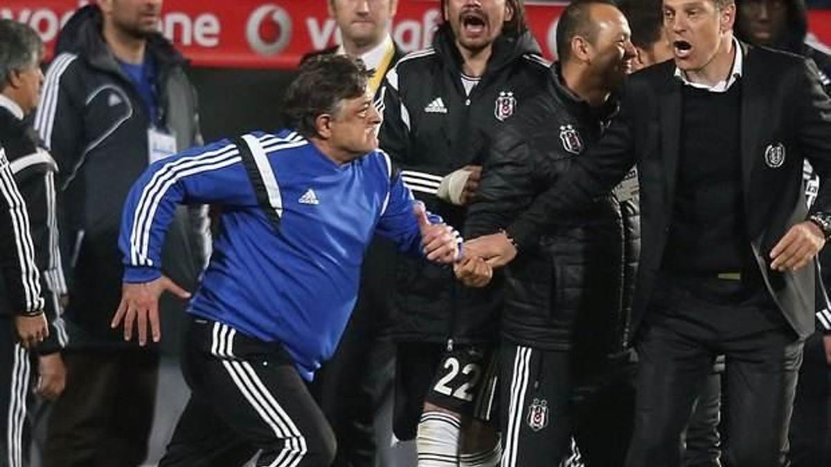 Yılmaz Vural'dan büyük sürpriz!