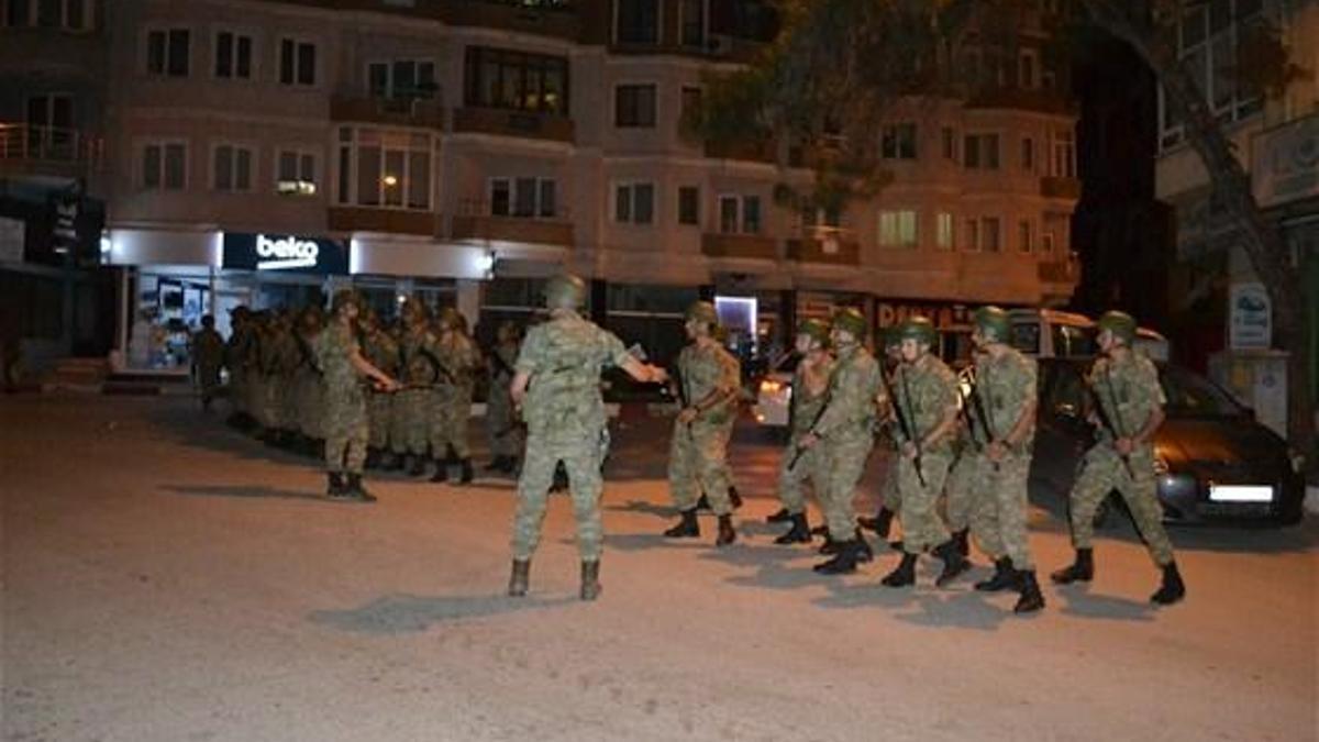 Yunanistan referandum kararı aldı