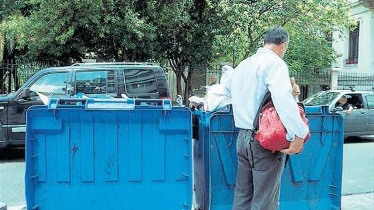 Notu da halkı da çöpte