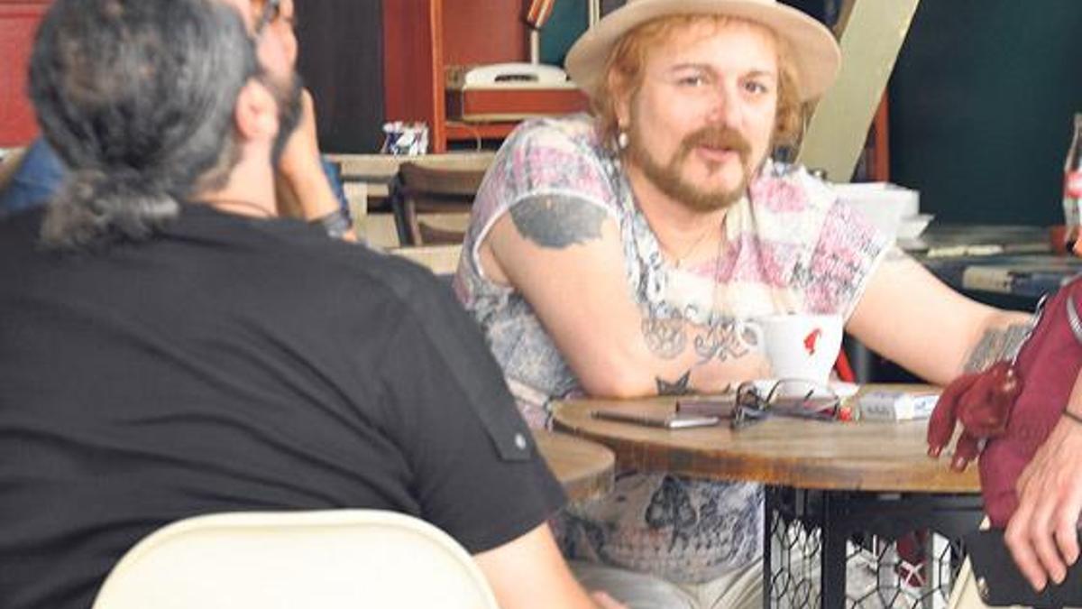 Düşüşünü izledi