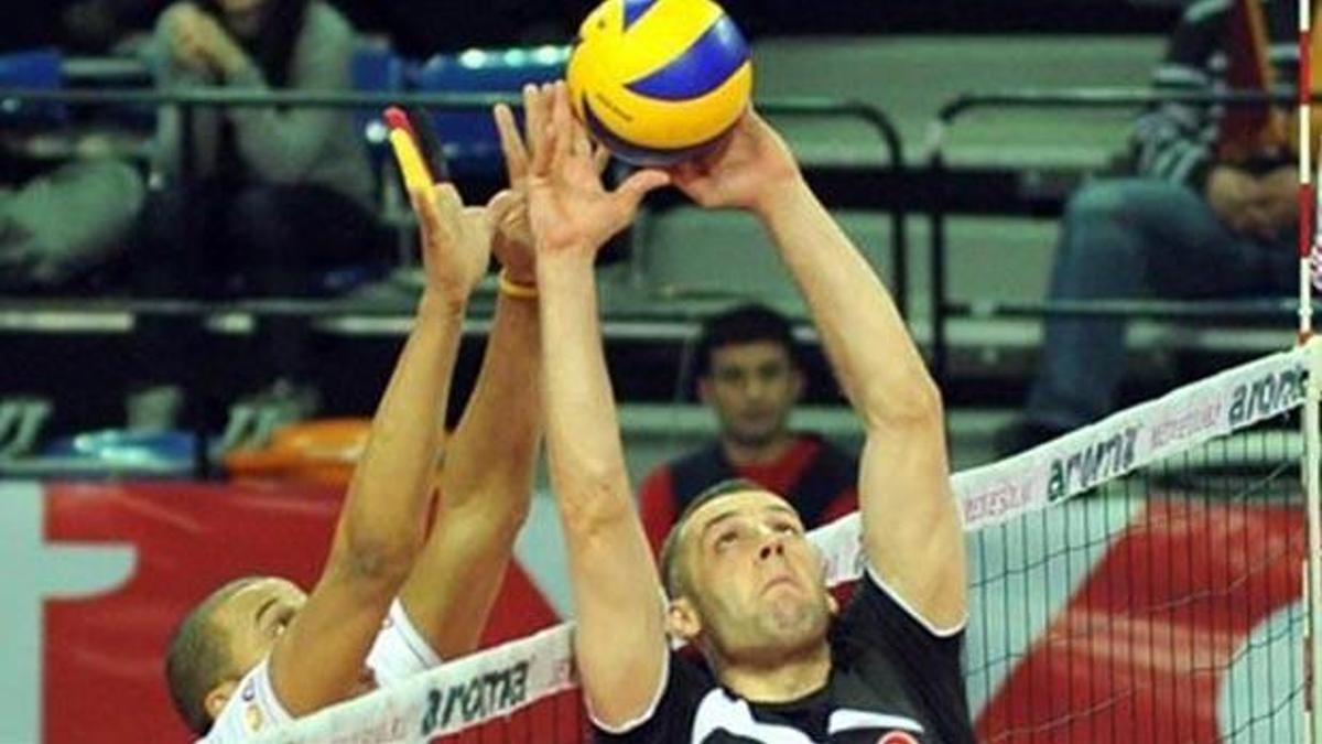F.Bahçe'de bir imza daha