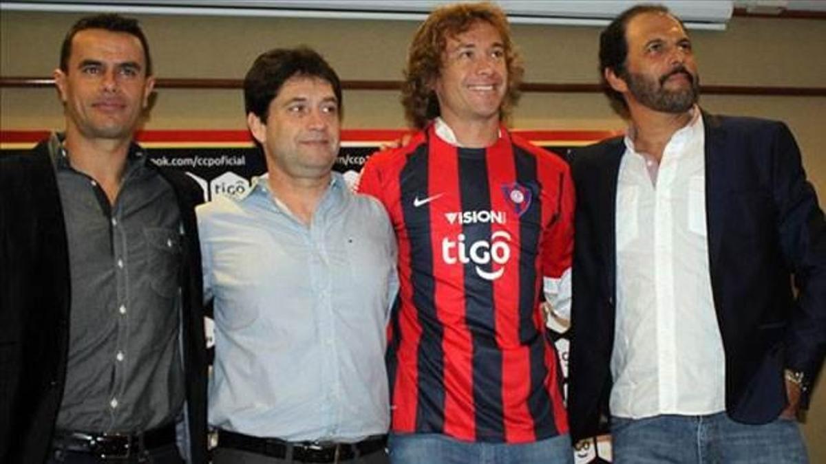 Diego Lugano imzayı attı