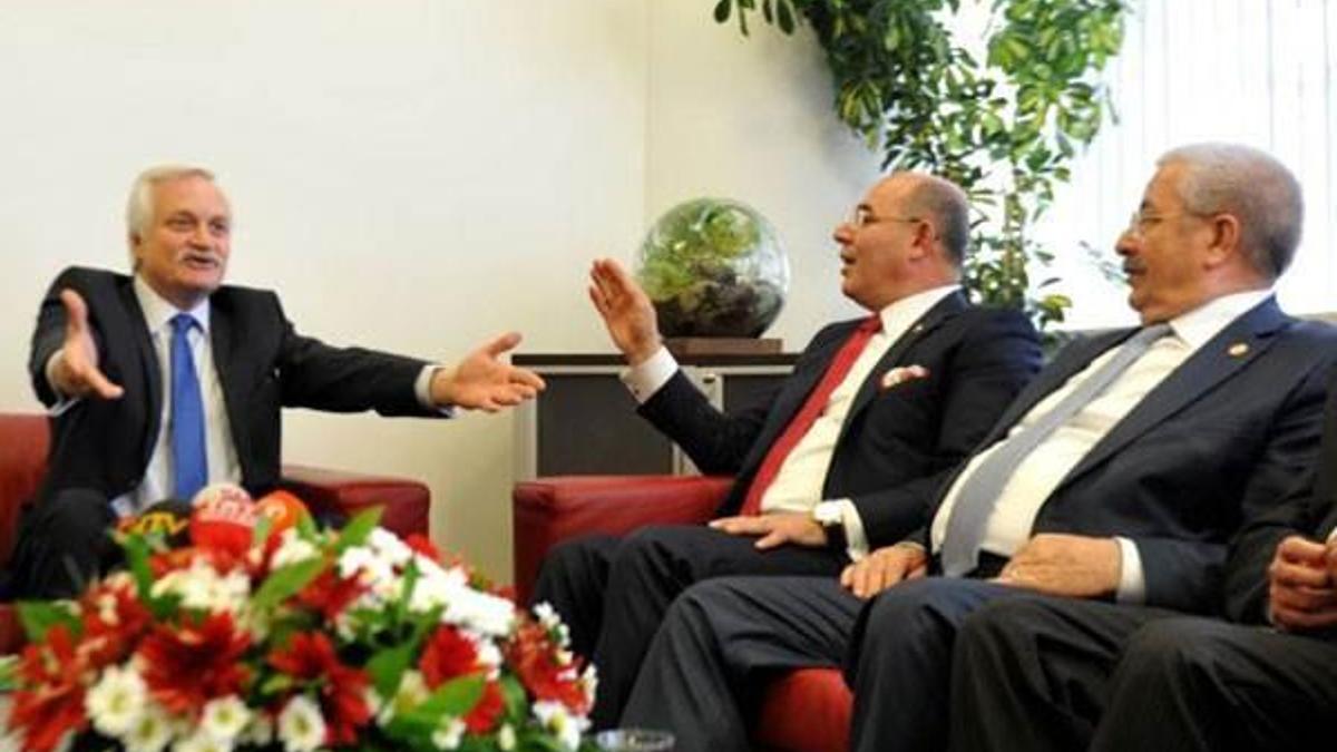 CHP ve MHP arasında gerilimli bayramlaşma