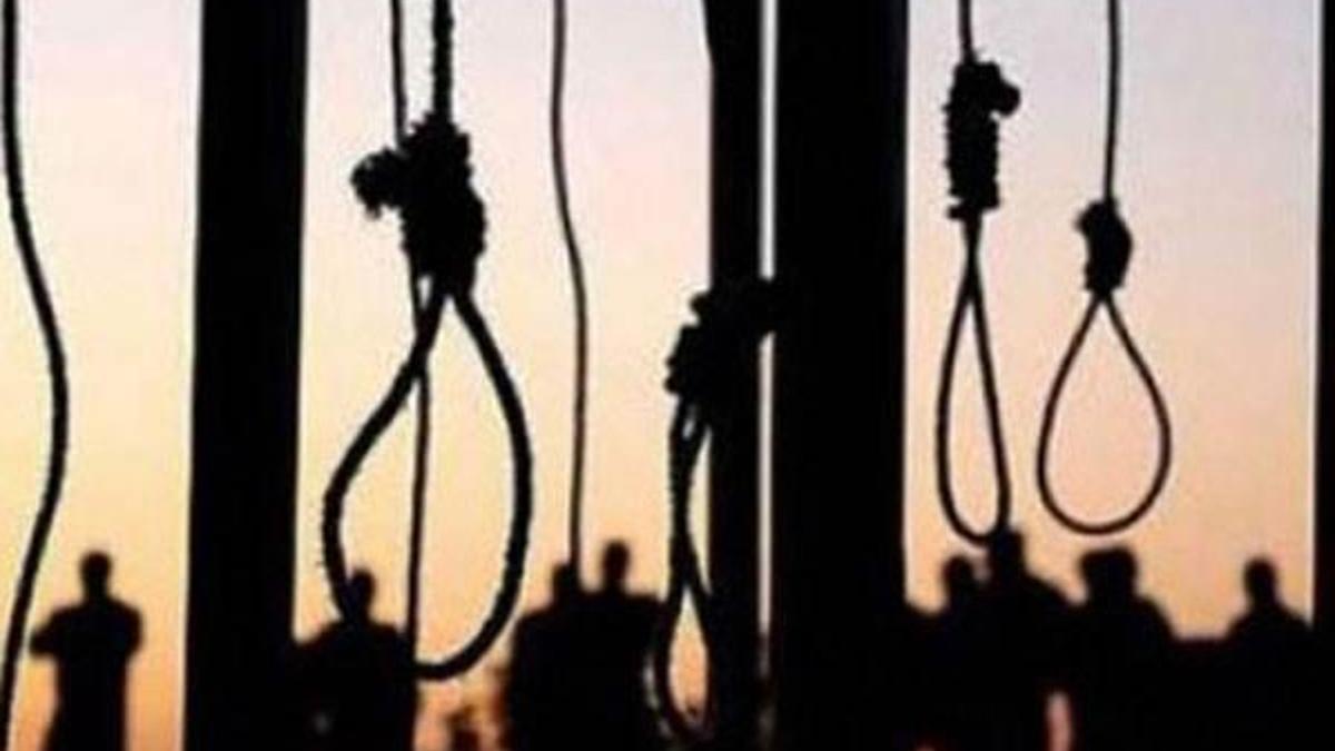 14 yaşındaki genç eşcinsel olduğu için asıldı