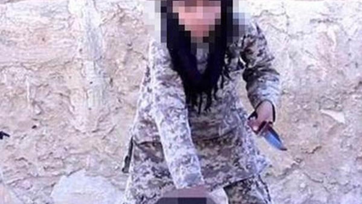 IŞİD'den çocuklara 'baş kesme' eğitimi