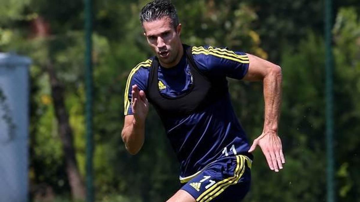 Van Persie'den Wenger'e övgü