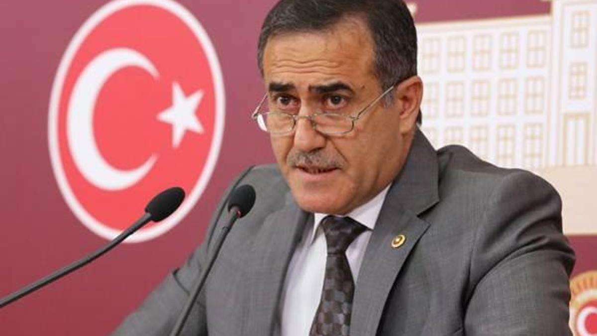 CHP'yi sarsan istifa!