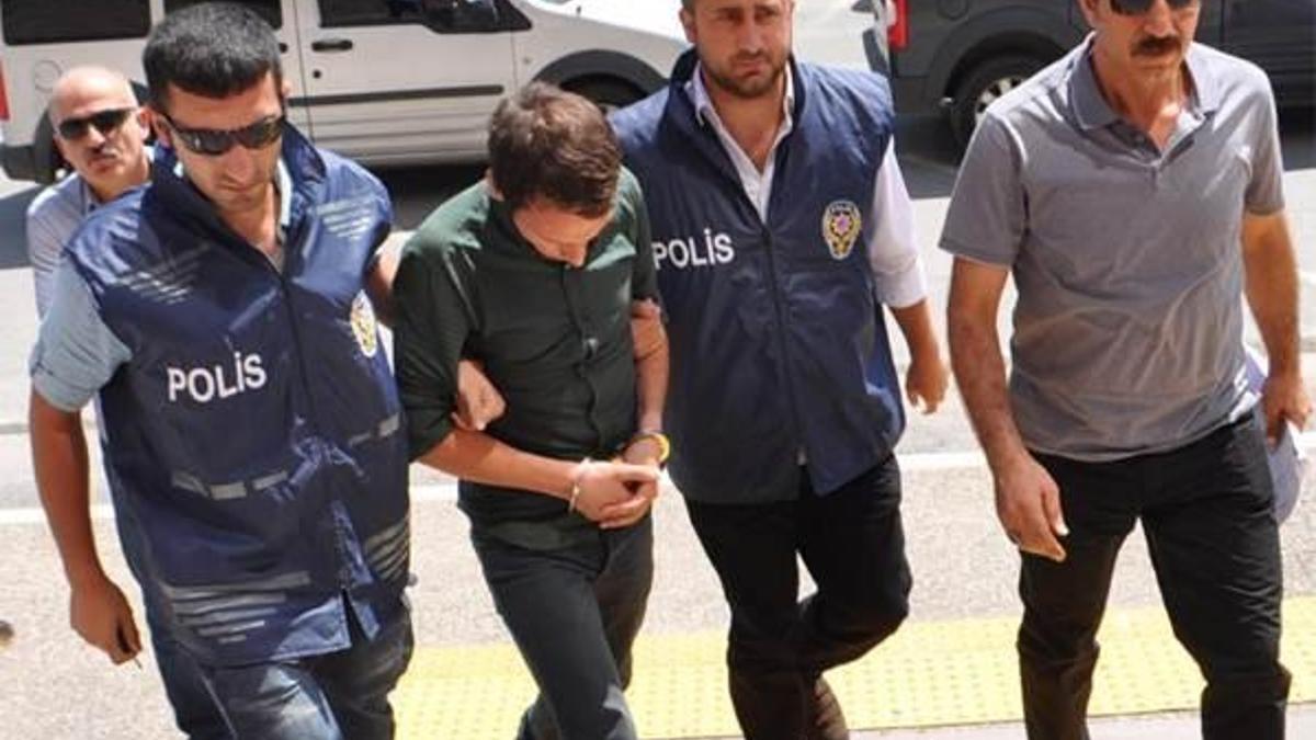Karısını öldürdü, kokmasın diye de parfüm sıktı!