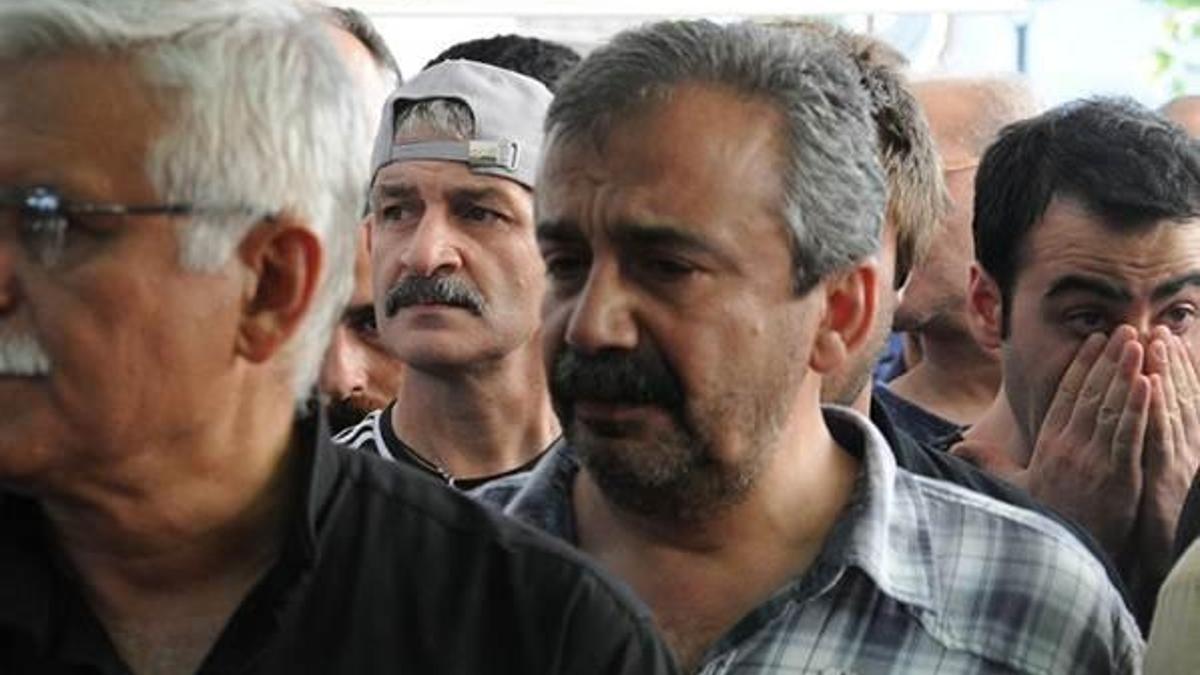 Sırrı Süreyya Önder ağladı