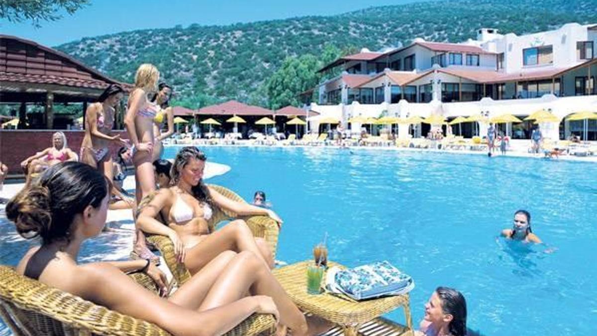 Otel çok, turist yok!