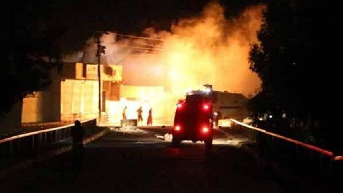 Nusaybin Bölge Trafik Denetleme Müdürlüğü'ne saldırı düzenlendi: 5 polis yaralı