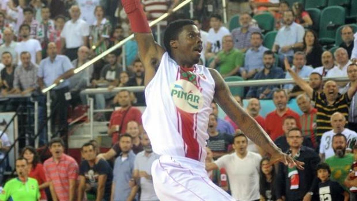 Gabriel ve Palacios Karşıyaka'da kaldı