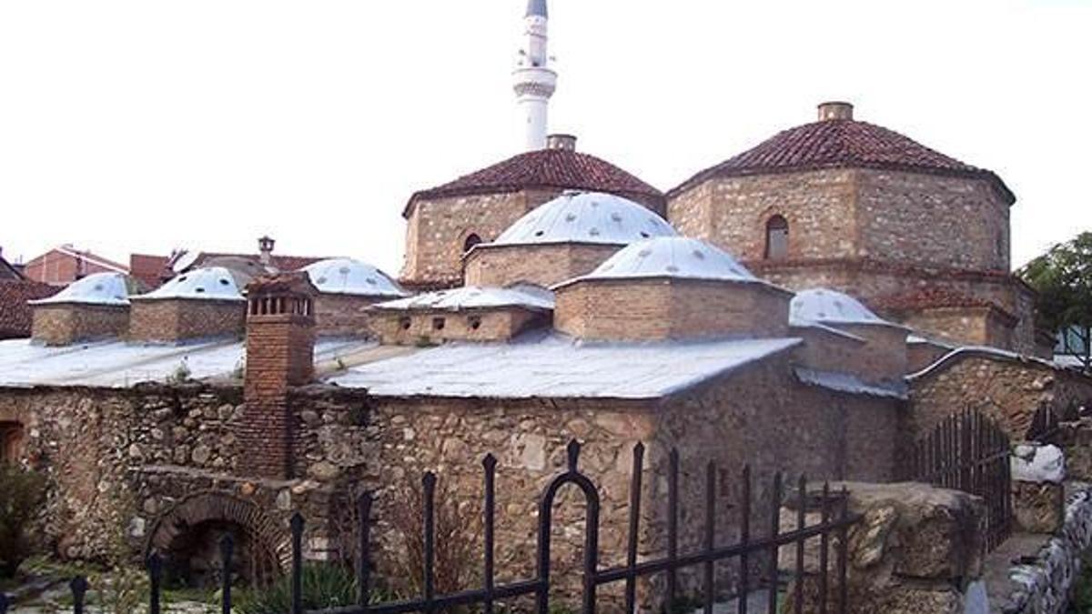 Rüstem Paşa yaptırmıştı! Yıkılmaya terk edildi