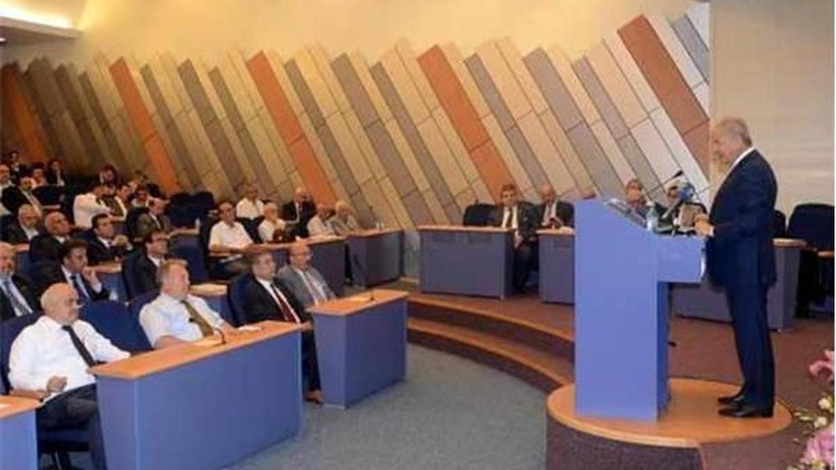 Ekrem Demirtaş: İş dünyası barış ve huzur istiyor