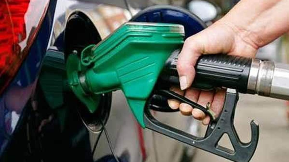 Suriyeli Kürtler petrol işlemeye başladı