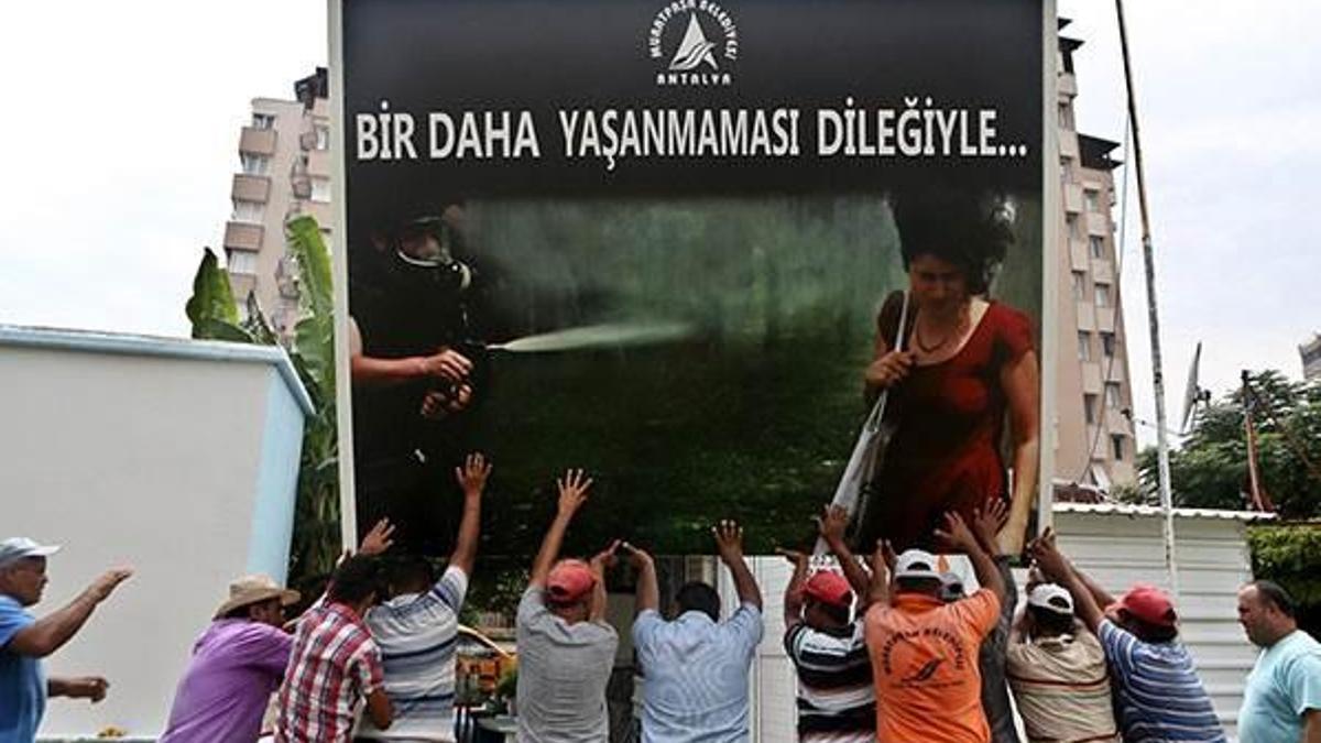 'Kırmızılı kadın' yine o parkta