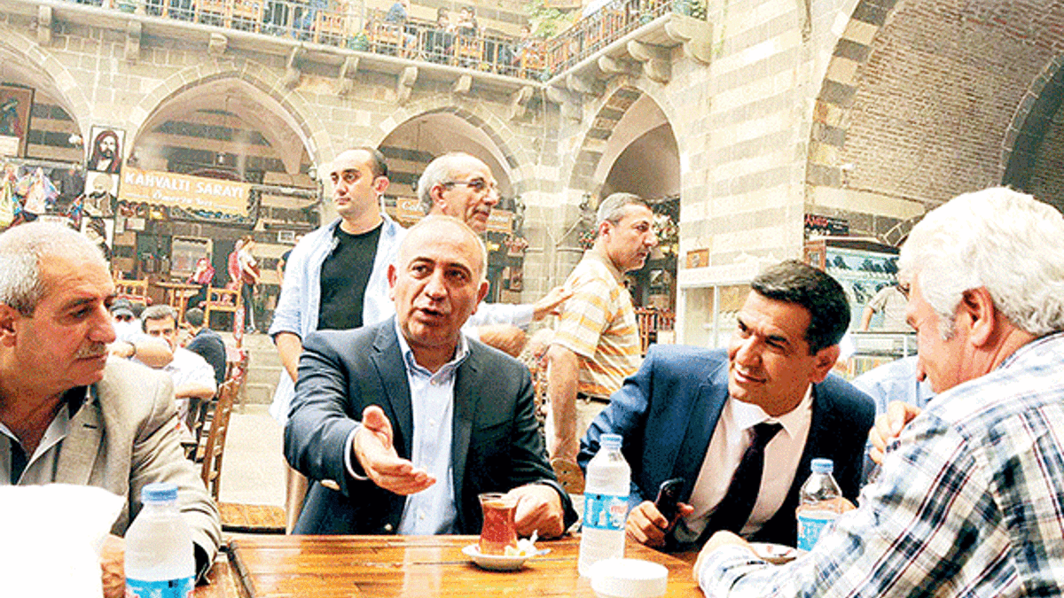 ‘Yangını söndürmek için buradayız’