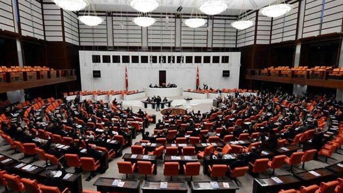 Hükümet kurulurken papa seçim kriterleri neden uygulanmaz ki?