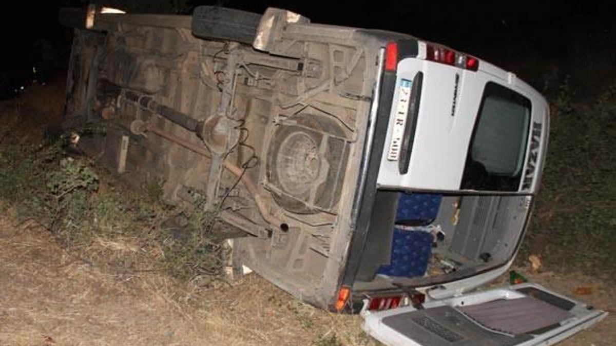Düğün dönüşü kaza: 2 ölü, 6 yaralı