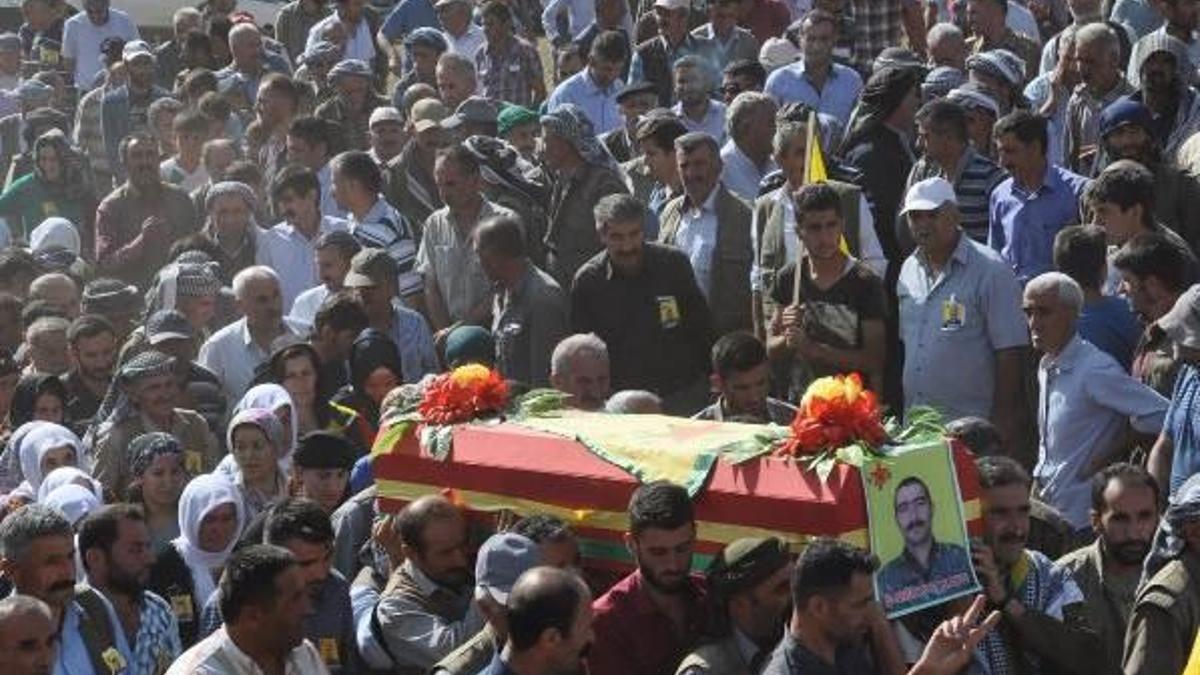 YPG’li Veysi Cin’in cenazesi PKK mezarlığında toprağa verildi