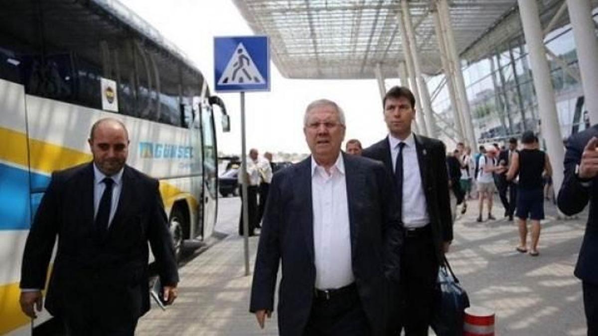 Aziz Yıldırım Emniyet'i ziyaret etti!