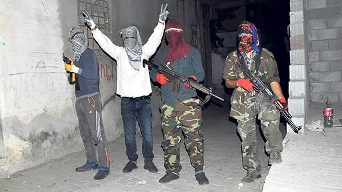 Hendeklere bomba yığınağı