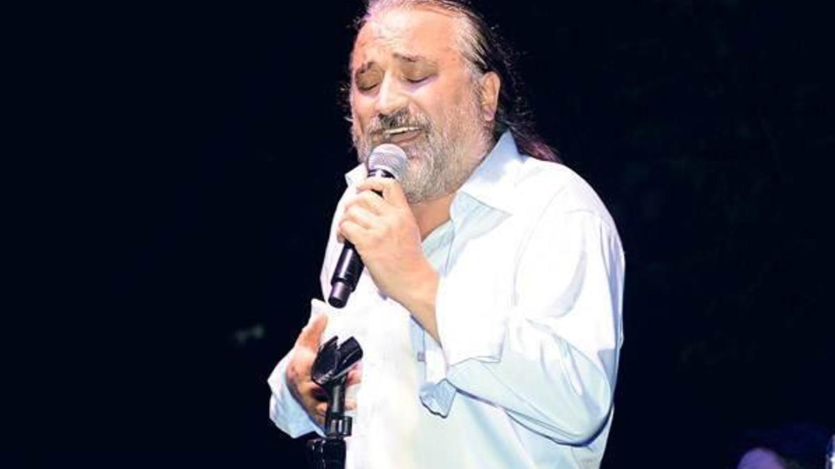 Müzisyenler nur yüzlüdür!