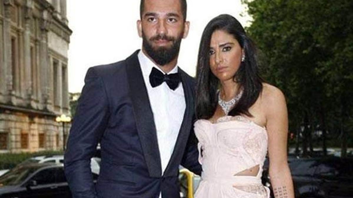 Arda Turan sevgilisi Aslıhan Doğan'ı savundu